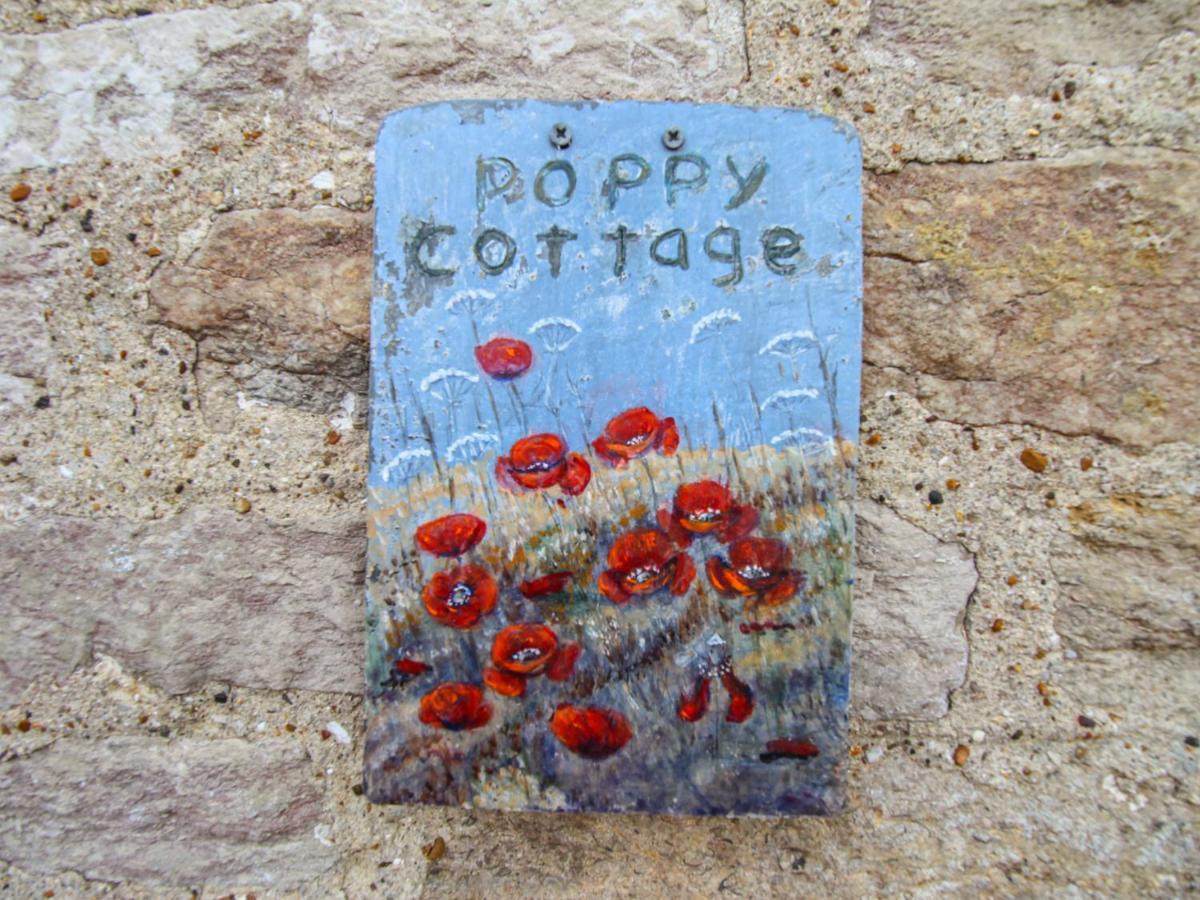 Poppy Cottage Суонидж Екстериор снимка