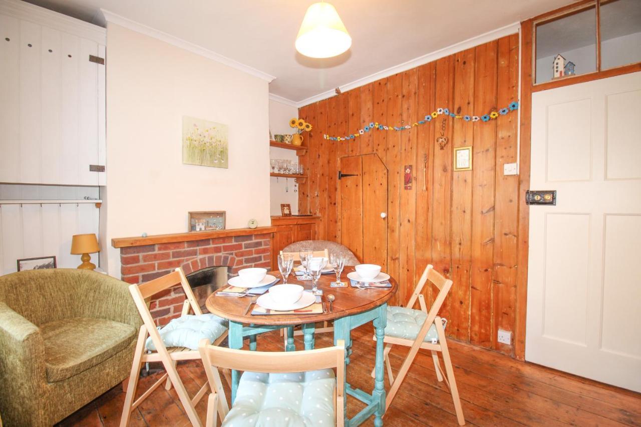 Poppy Cottage Суонидж Екстериор снимка
